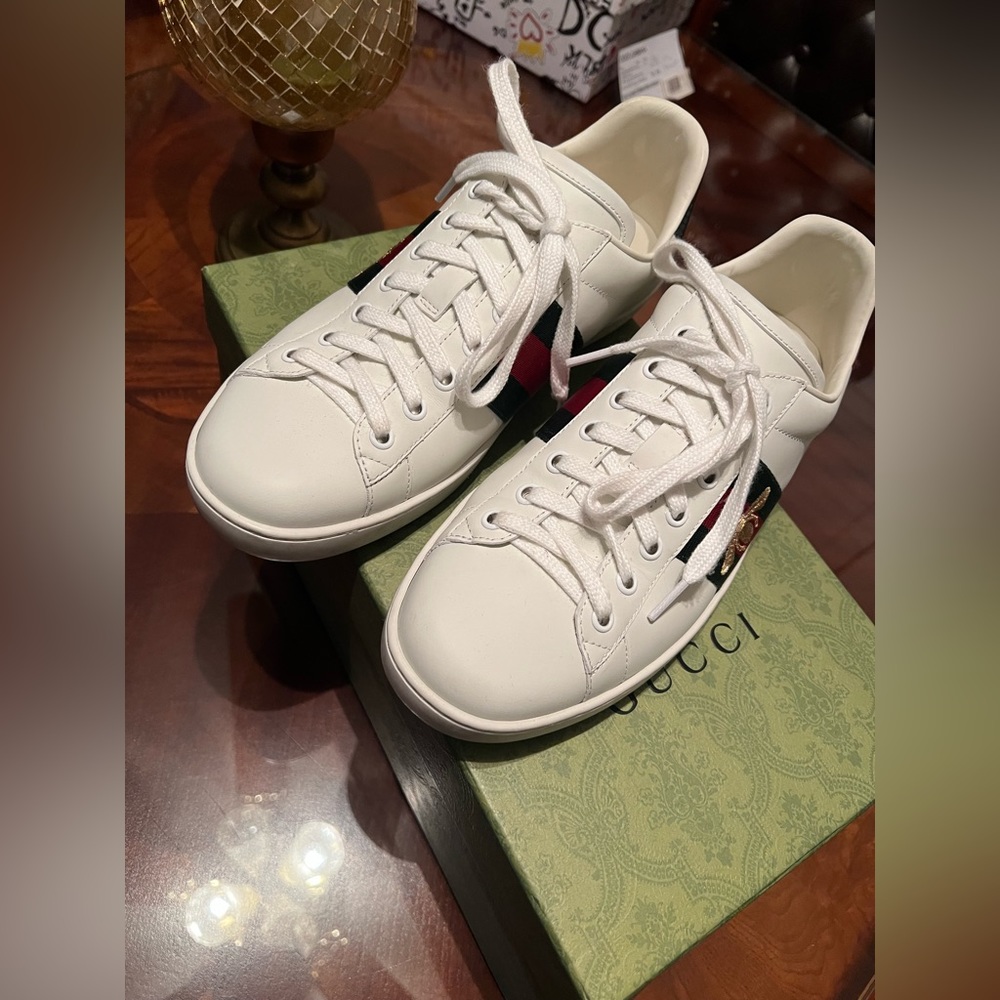 Gucci bee sneakers men